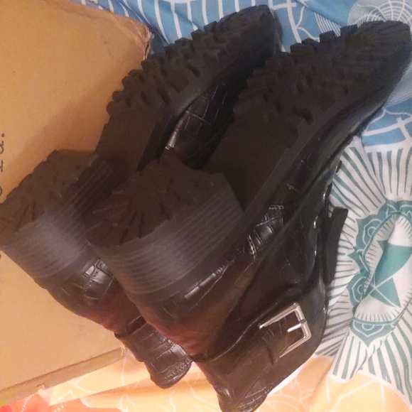 Indigo Rd block heel Eliana Booties - Picture 9 of 11